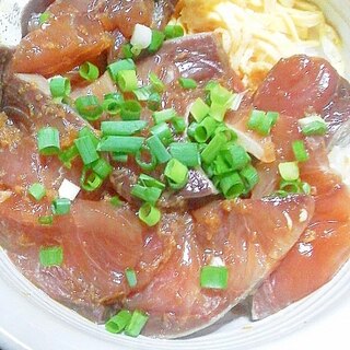 わらさの漬け丼